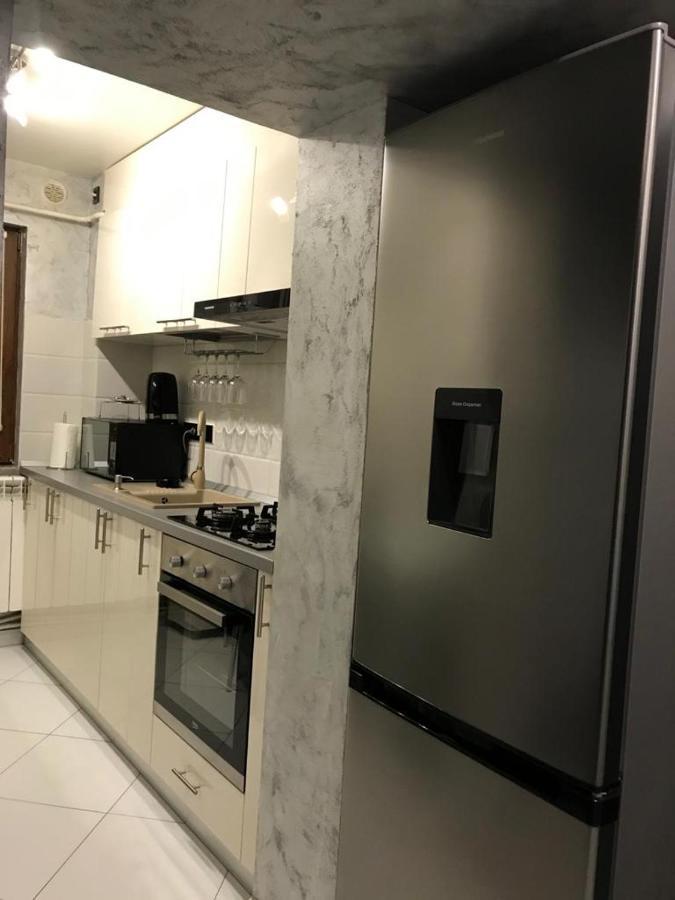 Elegant & Silver Luxury Apartament Крайова Екстериор снимка